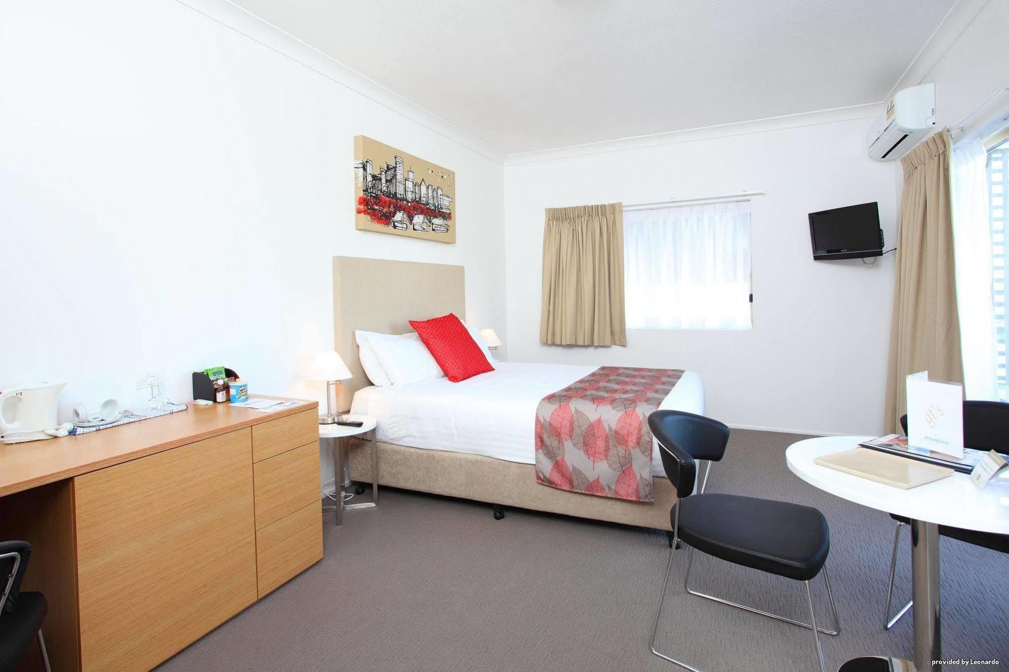 Best Western Gregory Terrace Brisbane Room photo